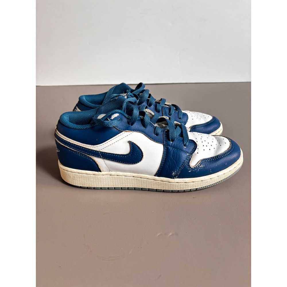 Air Jordan 1 Low White‎ Blue Sneakers Youth Size 7Y Womens 8.5 - Picture 3 of 10